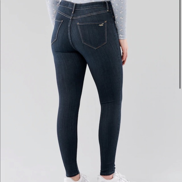Hollister Jeans - Picture 3 of 5